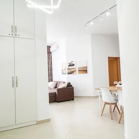 2 Bedrooms 1154 Apartment *