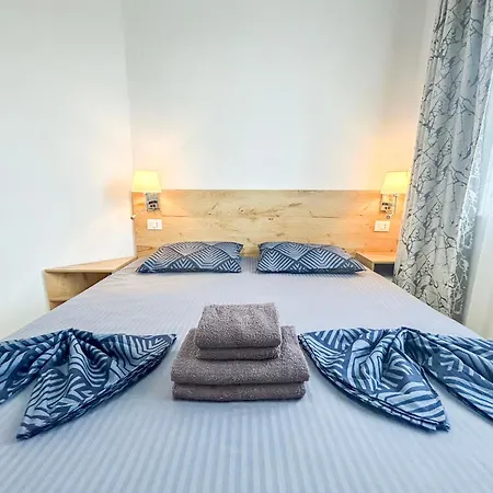 Apartment 2 Bedrooms 1154