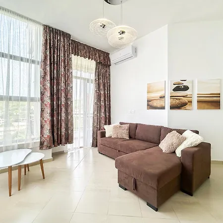 Apartment 2 Bedrooms 1154
